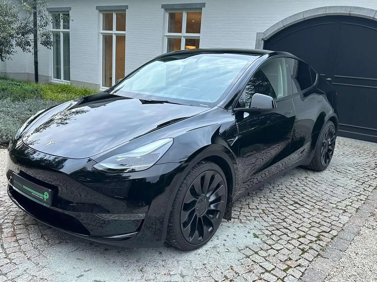 Photo 1 : Tesla Model Y 2022 Electric