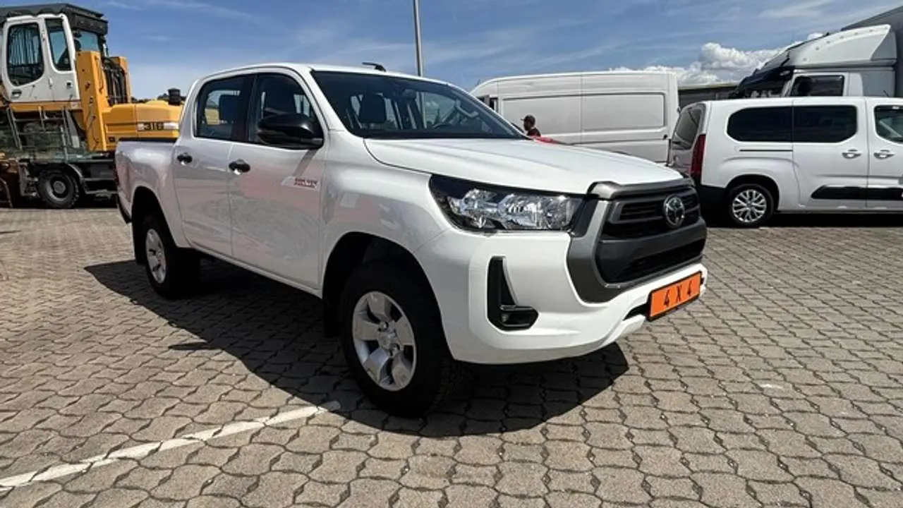 Photo 1 : Toyota Hilux 2023 Diesel