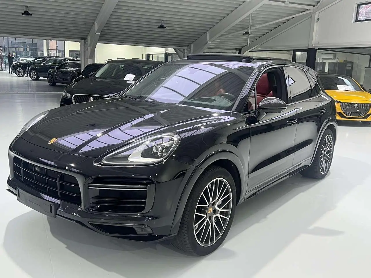 Photo 1 : Porsche Cayenne 2021 Essence