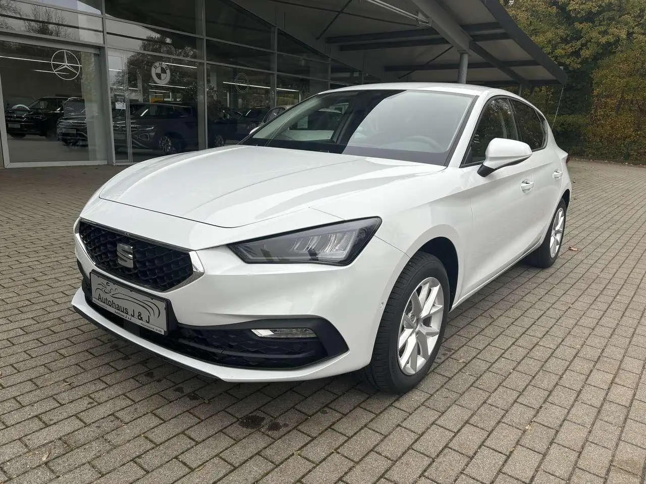 Photo 1 : Seat Leon 2024 Petrol