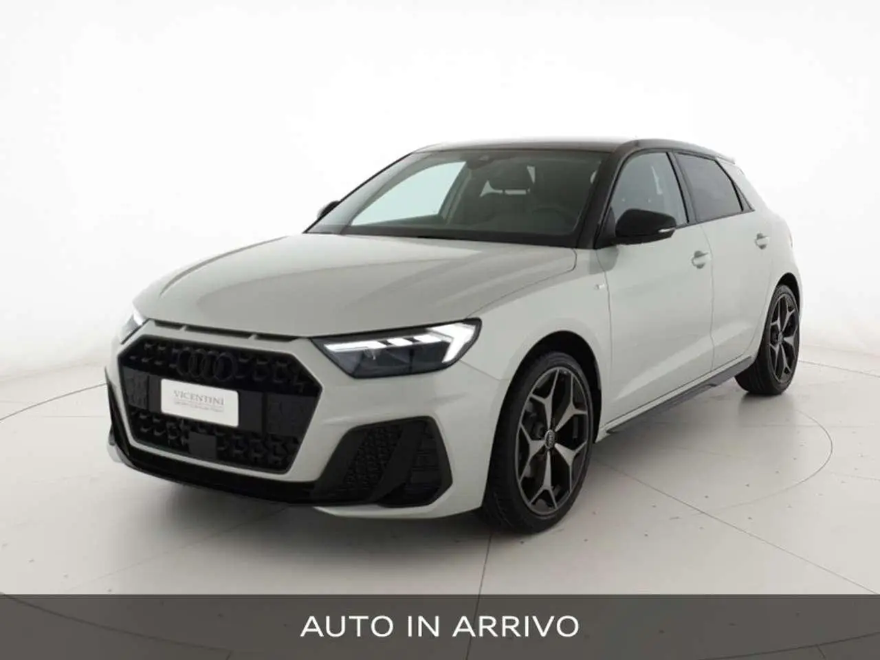 Photo 1 : Audi A1 2024 Essence