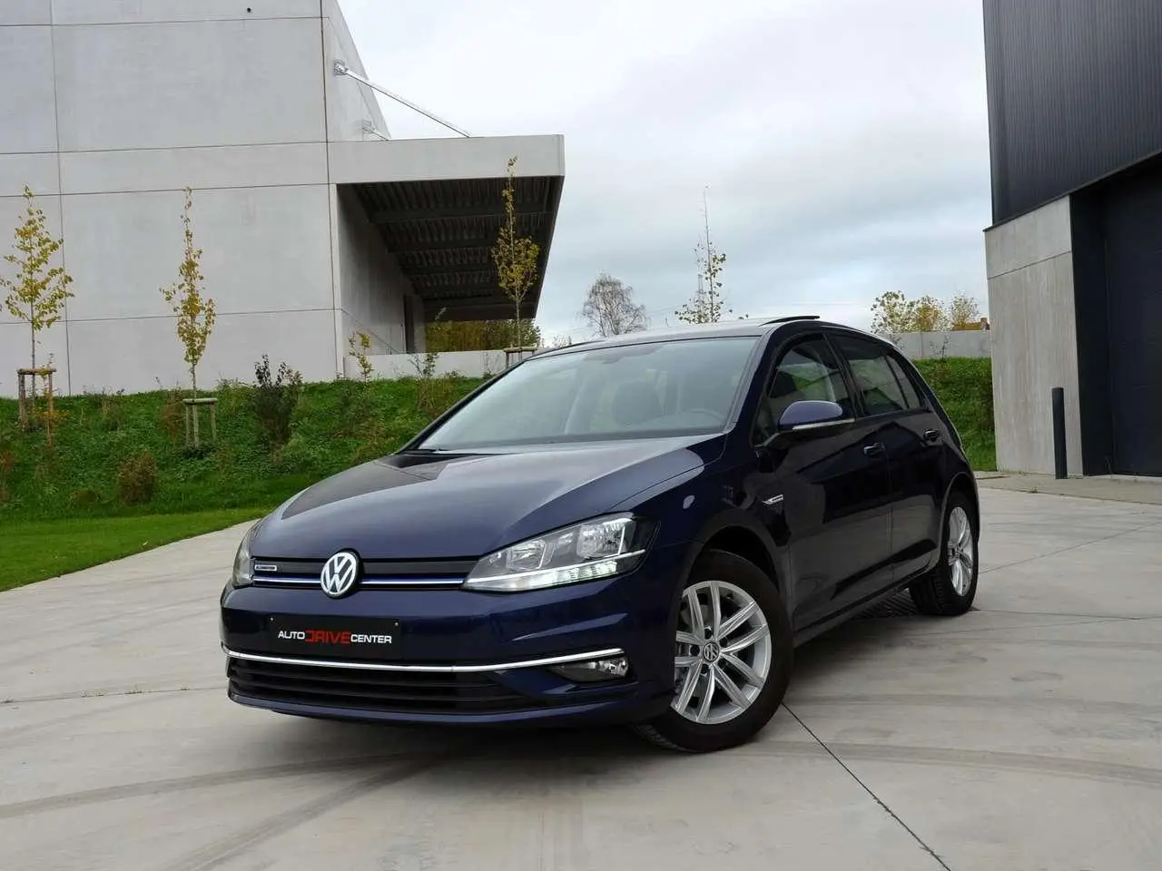 Photo 1 : Volkswagen Golf 2019 Petrol