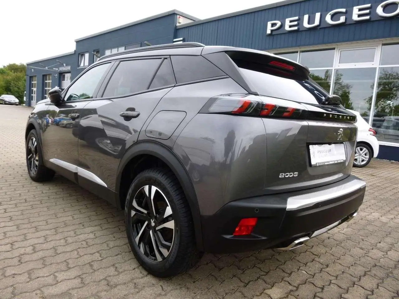 Photo 1 : Peugeot 2008 2022 Petrol