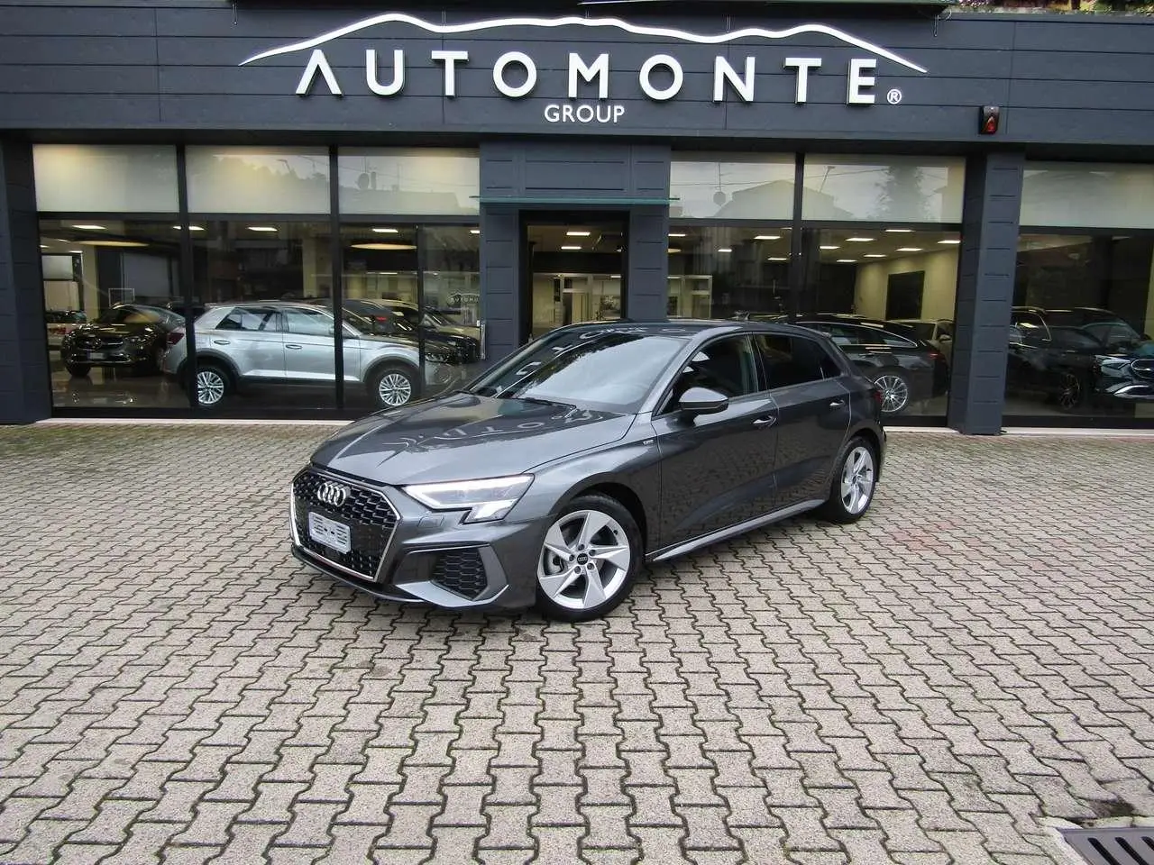 Photo 1 : Audi A3 2023 Hybride