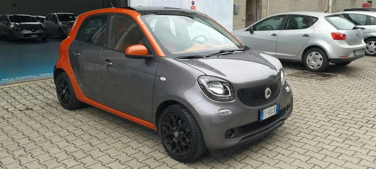 Photo 1 : Smart Forfour 2015 Essence