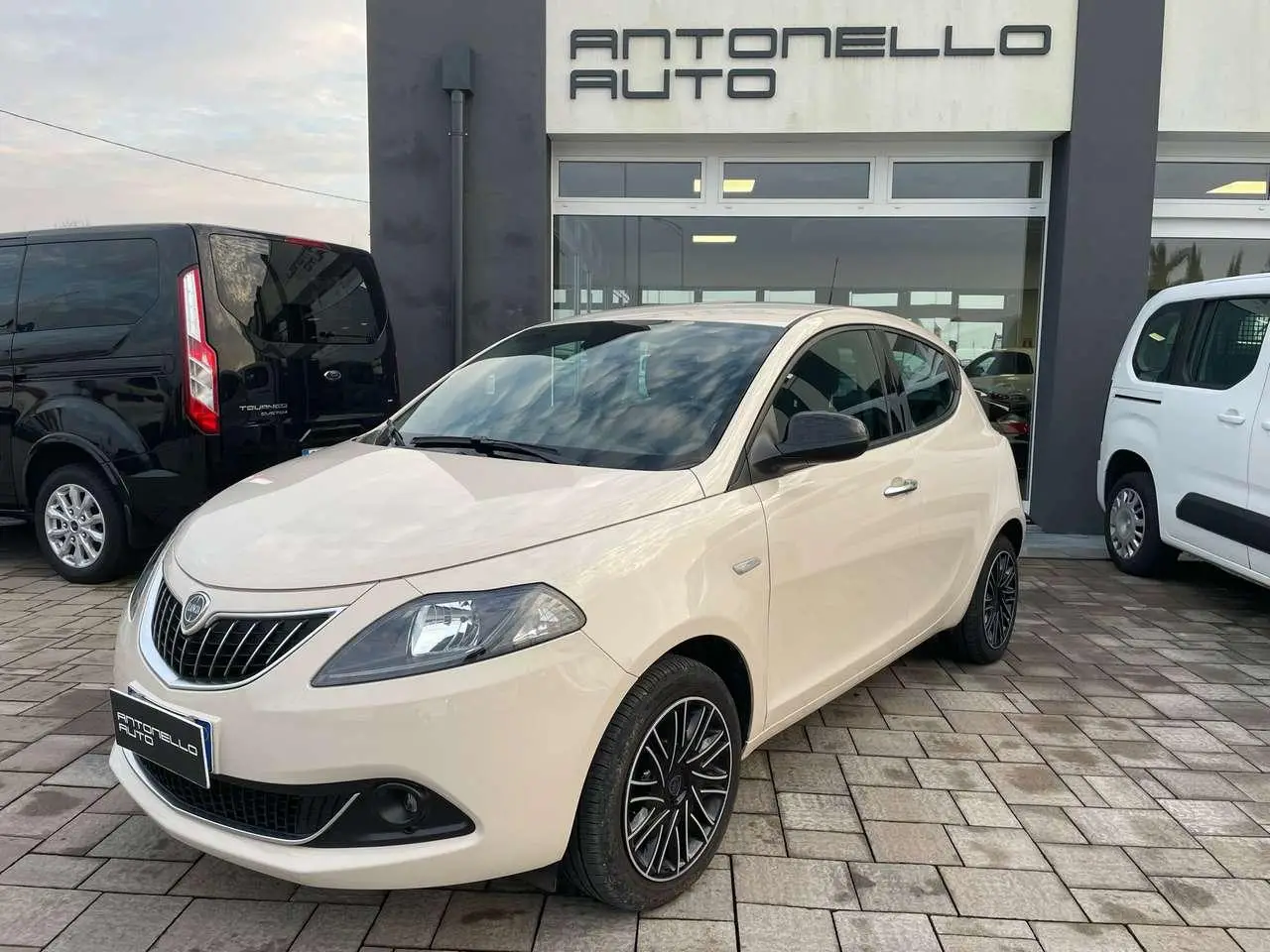 Photo 1 : Lancia Ypsilon 2022 Hybrid