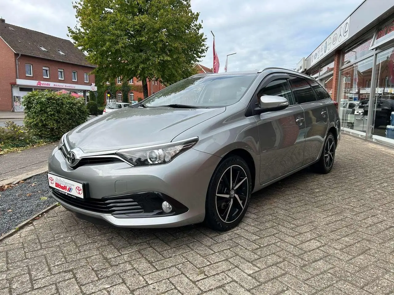 Photo 1 : Toyota Auris 2017 Essence