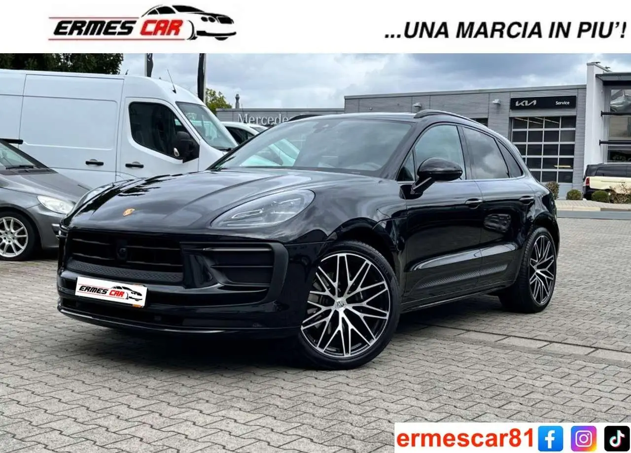 Photo 1 : Porsche Macan 2021 Essence