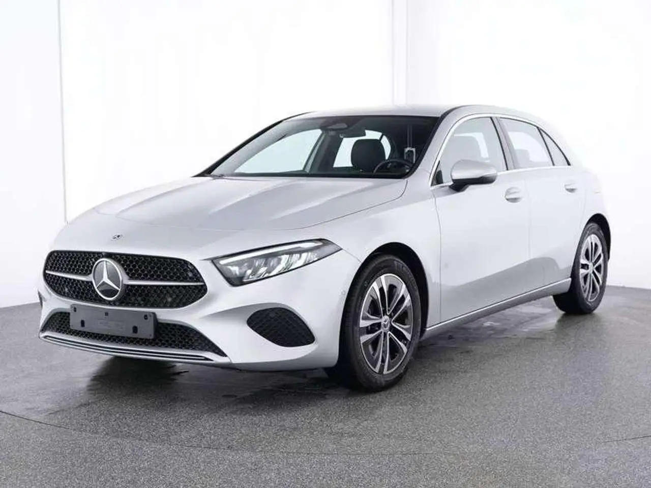 Photo 1 : Mercedes-benz Classe A 2023 Essence