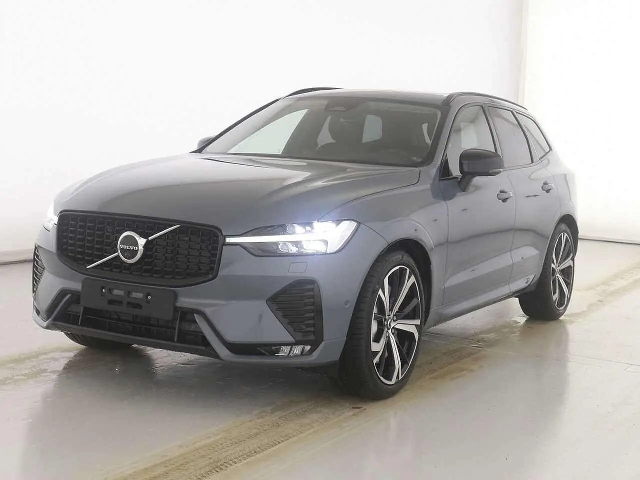 Photo 1 : Volvo Xc60 2024 Petrol