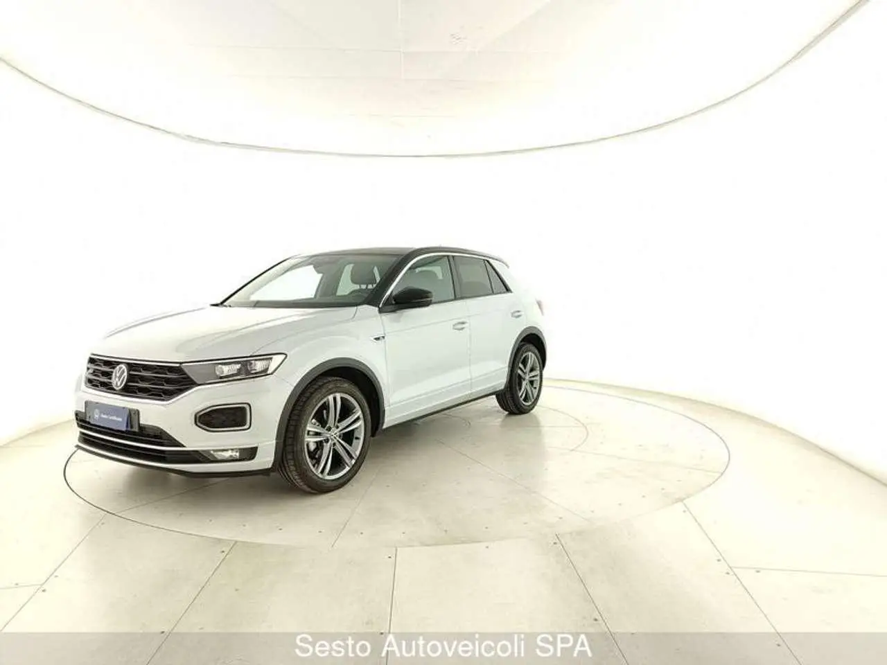 Photo 1 : Volkswagen T-roc 2021 Essence