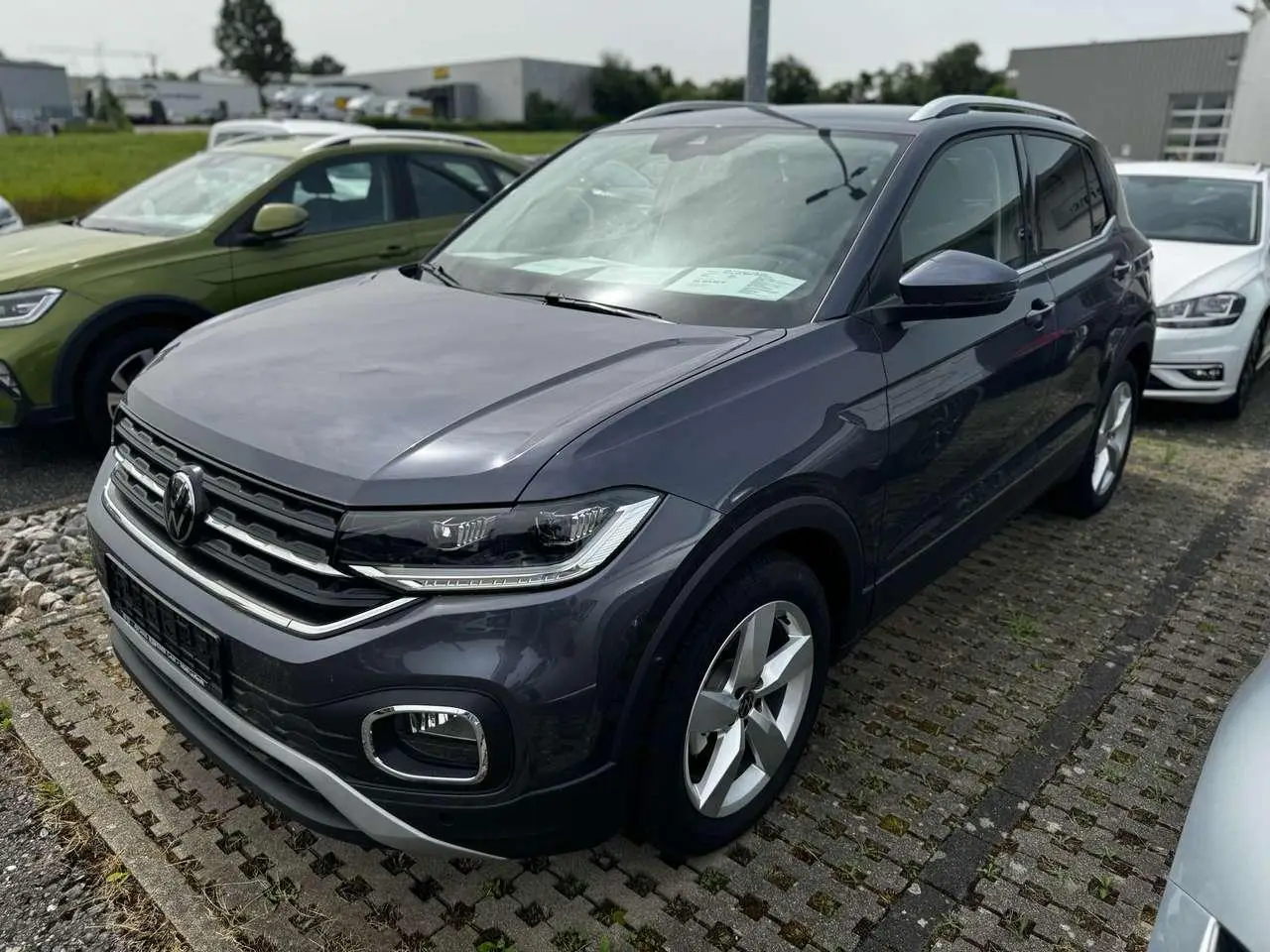 Photo 1 : Volkswagen T-cross 2024 Essence