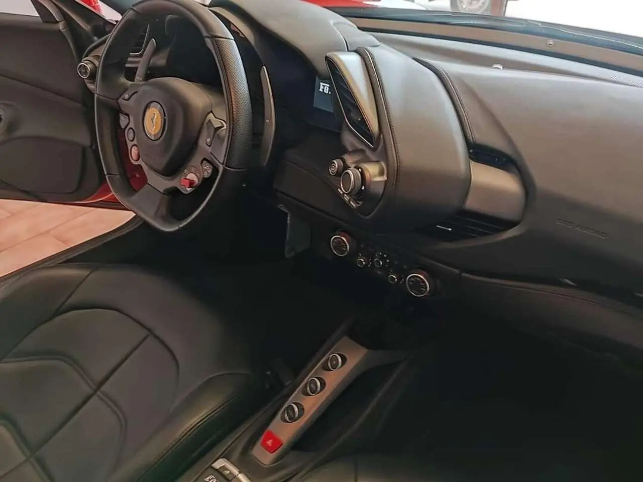 Photo 1 : Ferrari 488 2018 Petrol