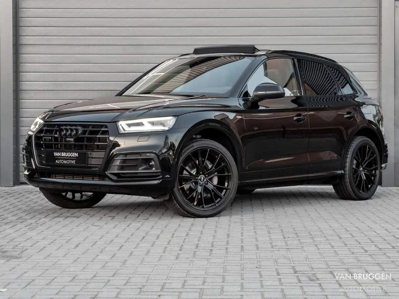 Photo 1 : Audi Q5 2019 Hybrid