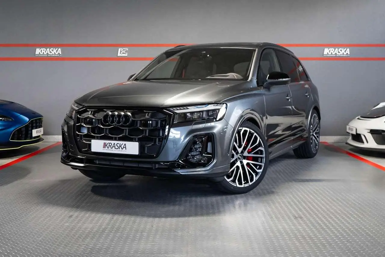 Photo 1 : Audi Sq7 2024 Petrol