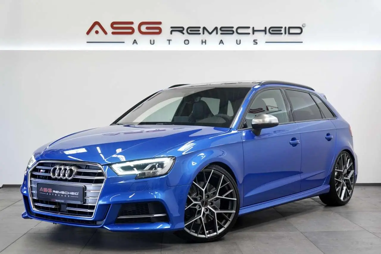 Photo 1 : Audi S3 2018 Petrol