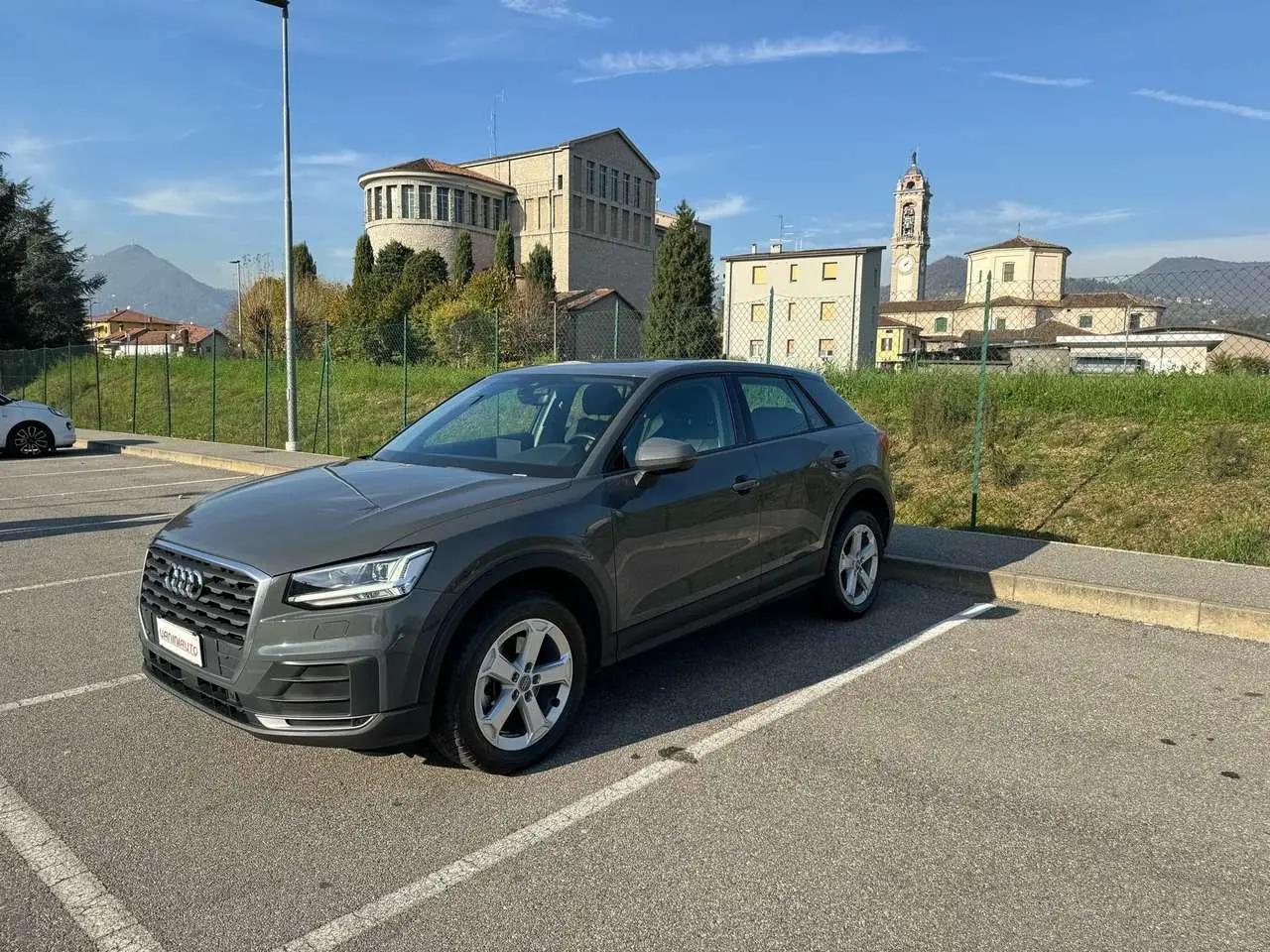 Photo 1 : Audi Q2 2017 Diesel