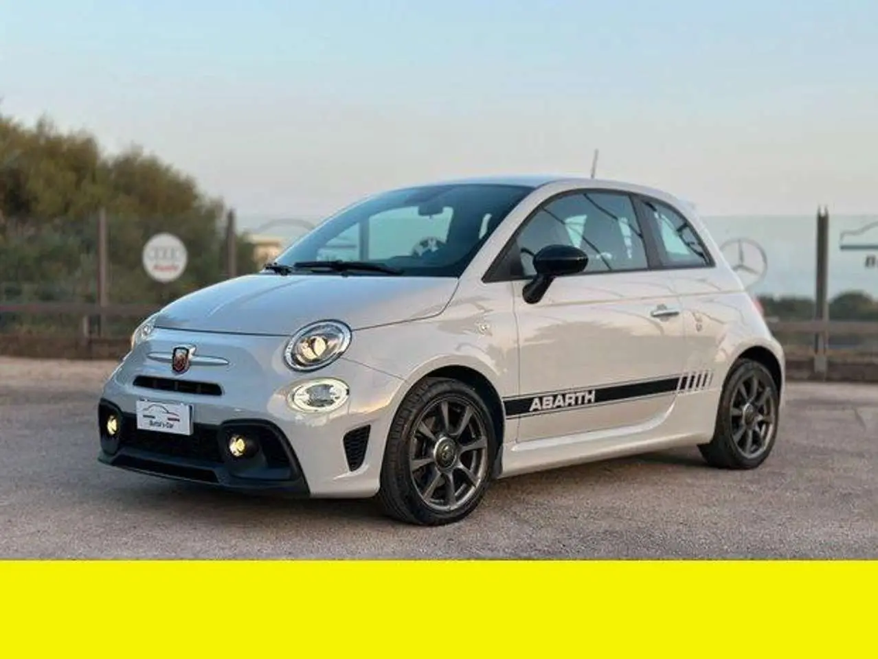 Photo 1 : Abarth 595 2021 Petrol