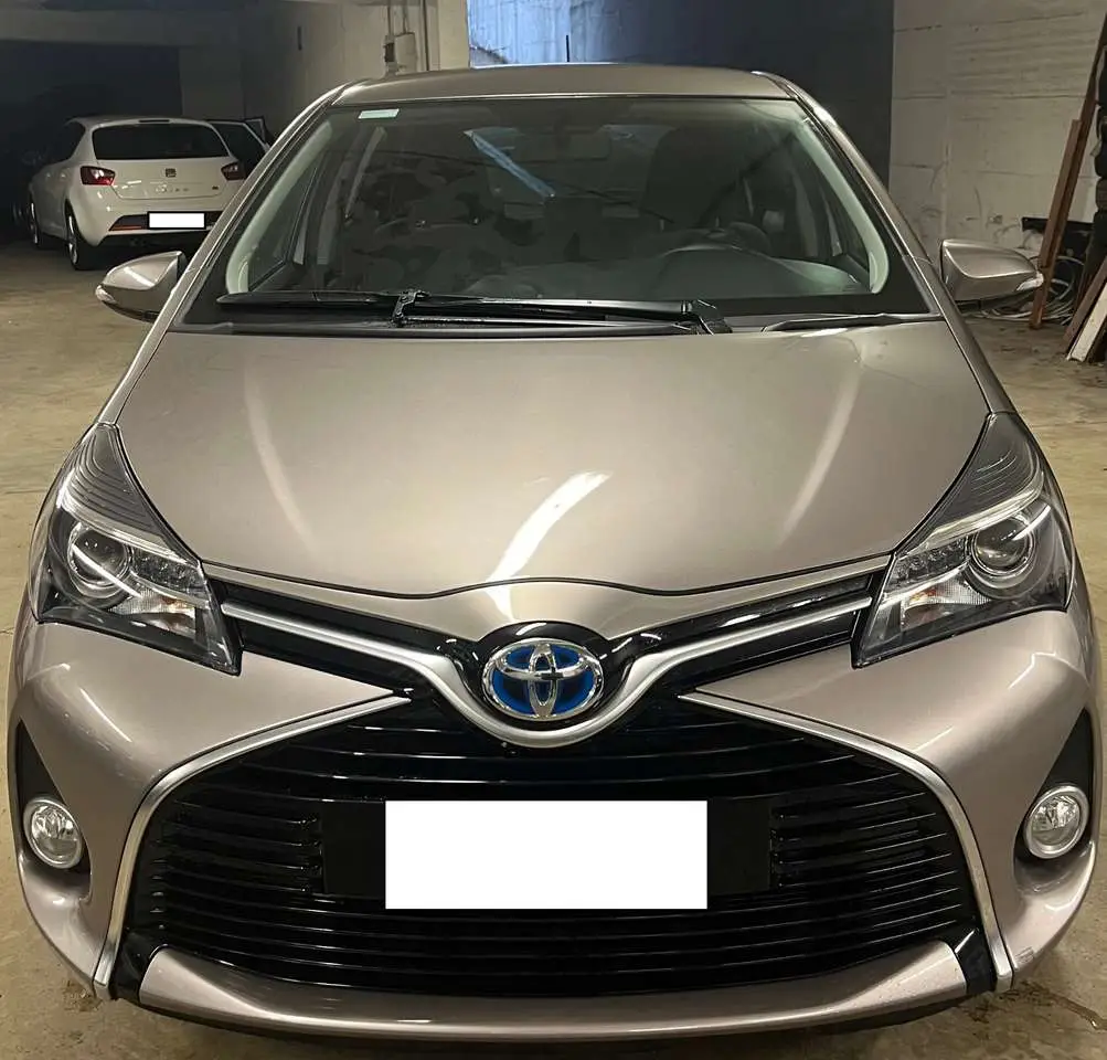 Photo 1 : Toyota Yaris 2015 Hybride