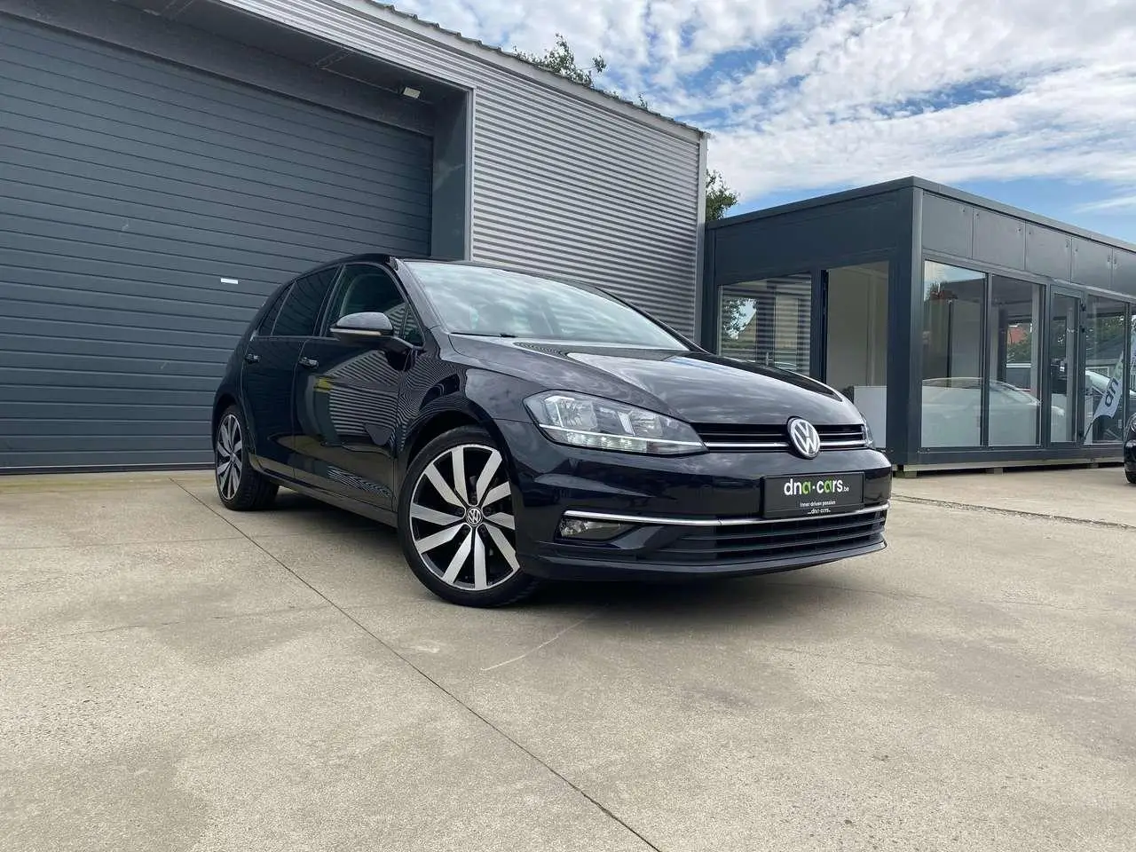 Photo 1 : Volkswagen Golf 2018 Petrol