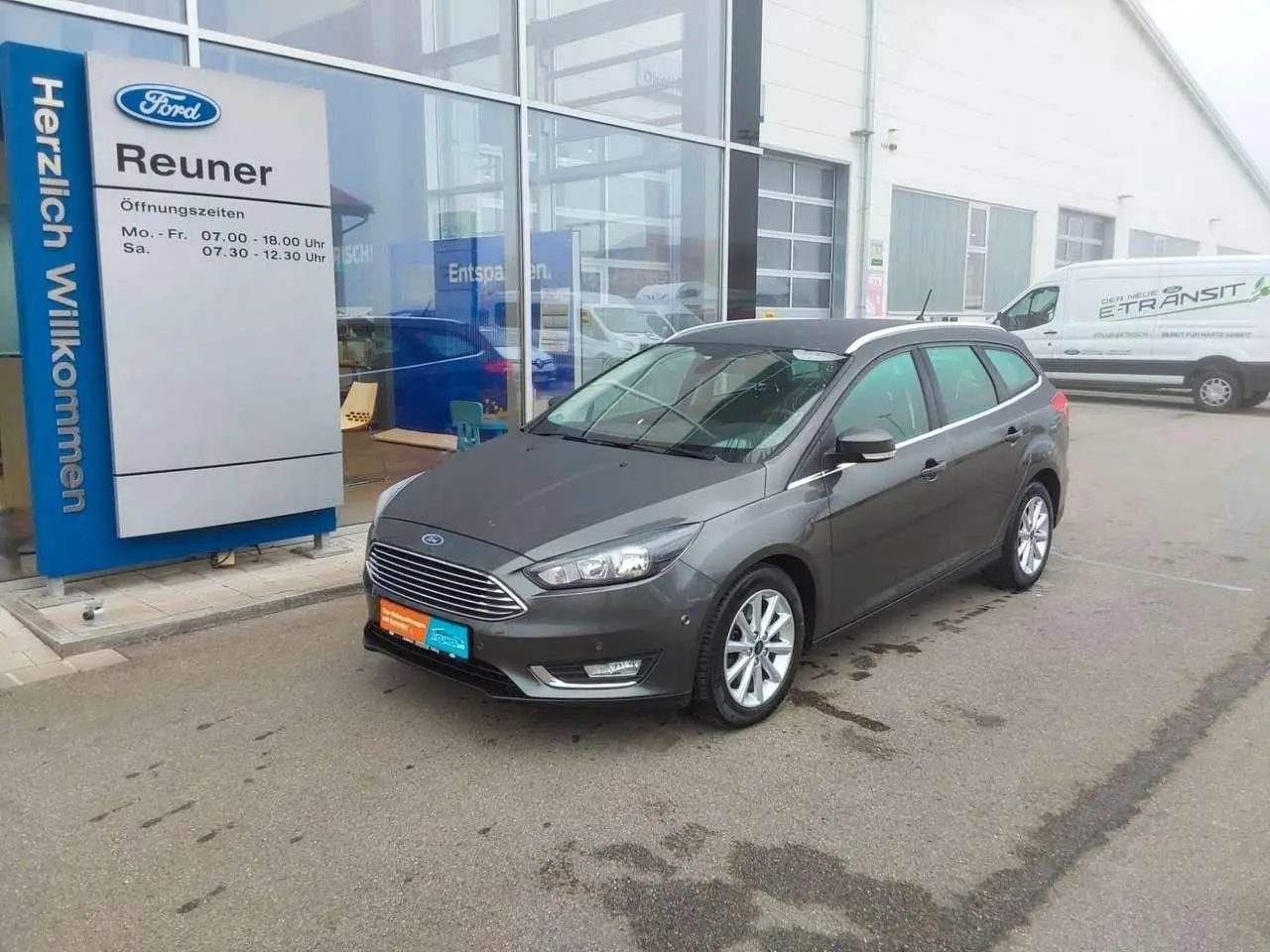 Photo 1 : Ford Focus 2018 Petrol