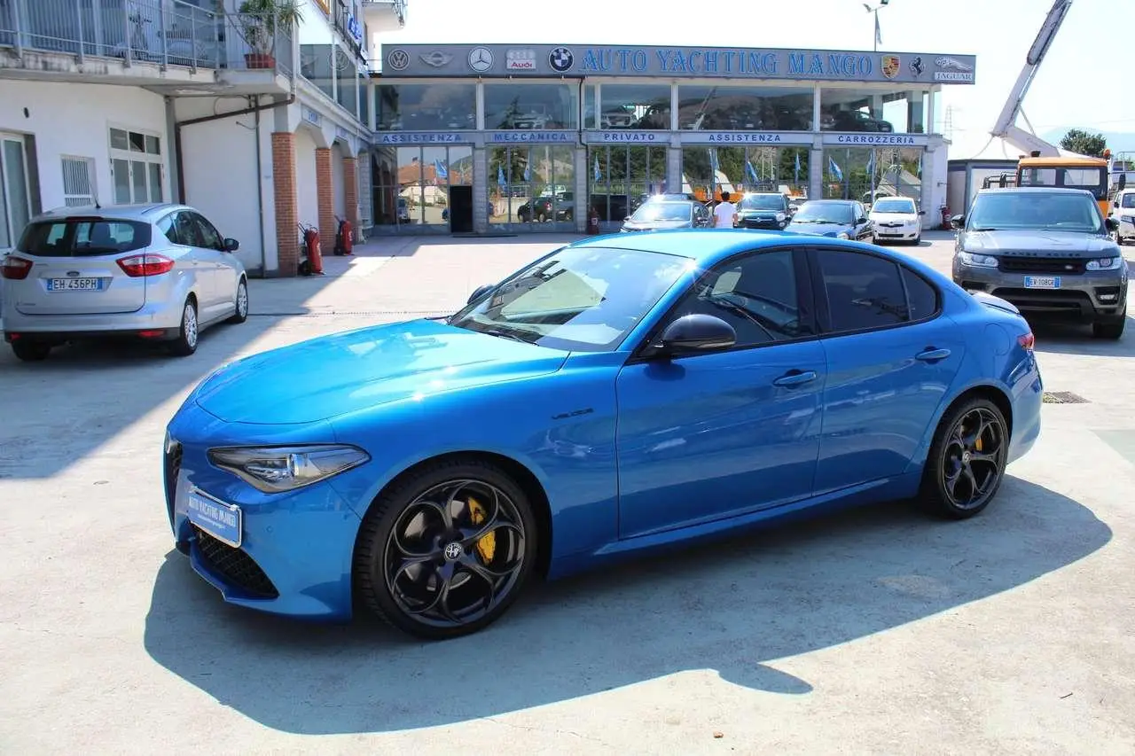 Photo 1 : Alfa Romeo Giulia 2021 Essence