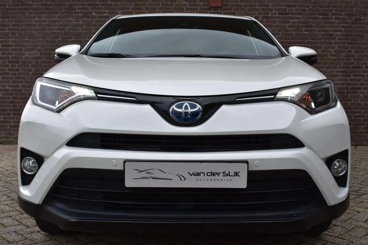 Photo 1 : Toyota Rav4 2018 Hybrid