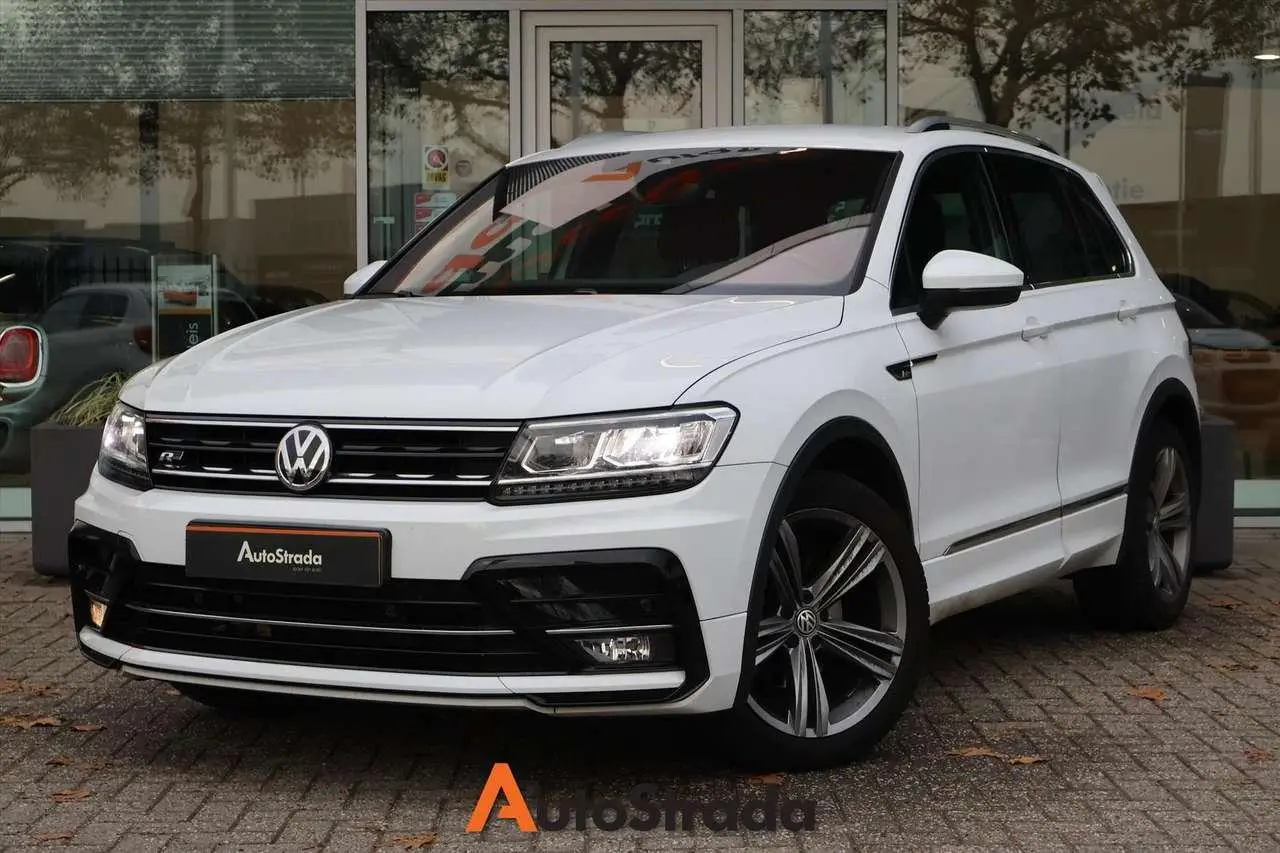 Photo 1 : Volkswagen Tiguan 2019 Essence