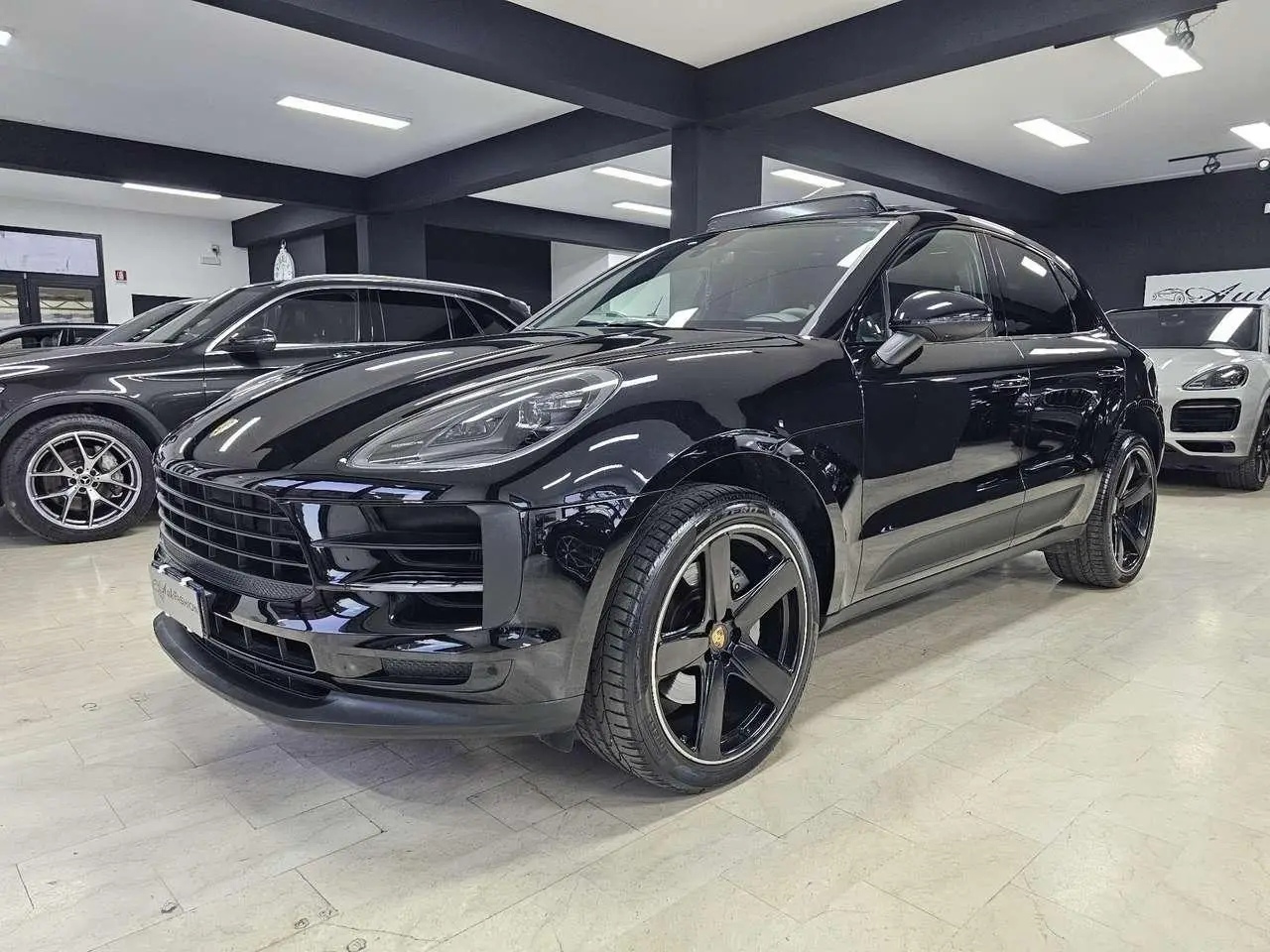 Photo 1 : Porsche Macan 2019 Essence