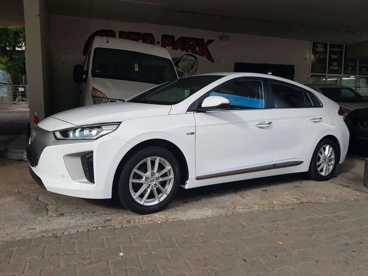 Photo 1 : Hyundai Ioniq 2019 Électrique