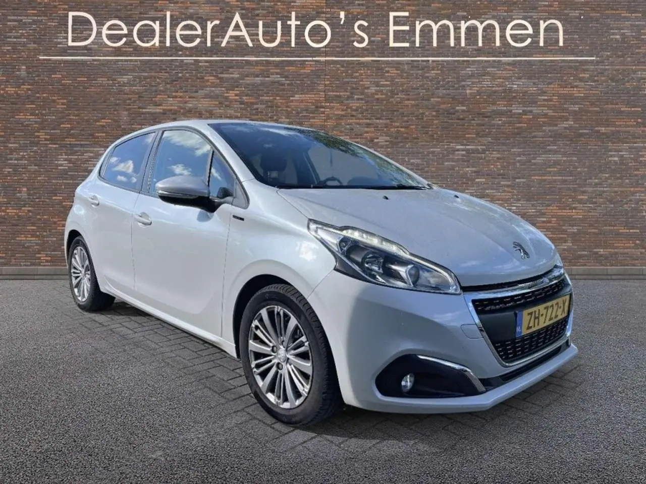 Photo 1 : Peugeot 208 2019 Essence