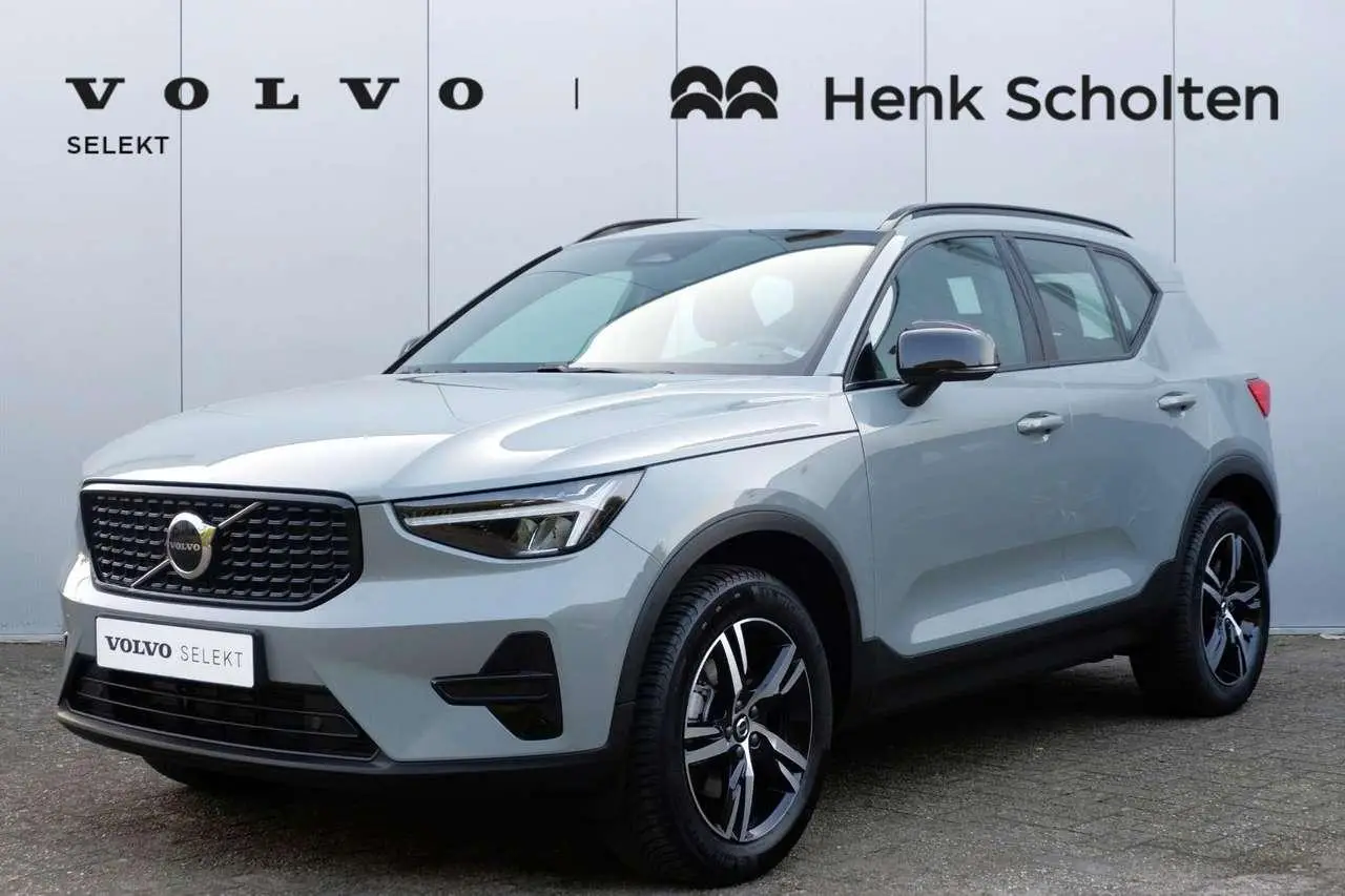 Photo 1 : Volvo Xc40 2024 Petrol