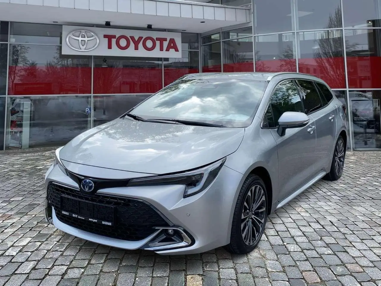 Photo 1 : Toyota Corolla 2024 Hybrid