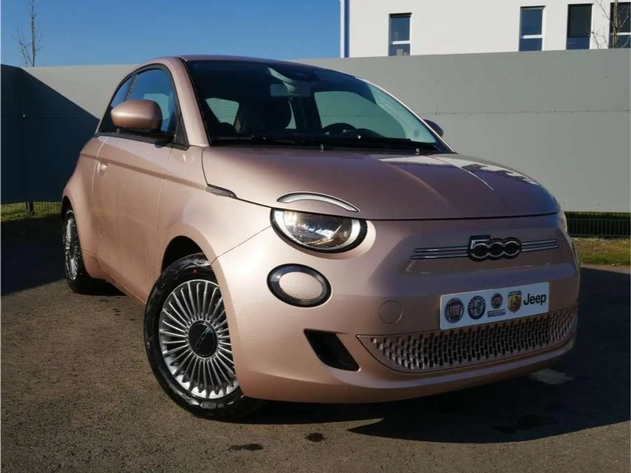 Photo 1 : Fiat 500 2023 Électrique