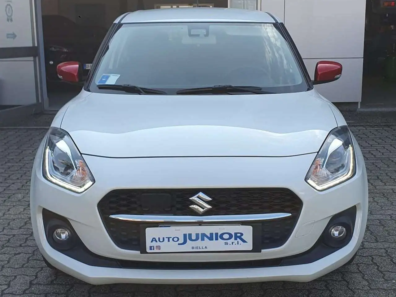 Photo 1 : Suzuki Swift 2023 Hybrid