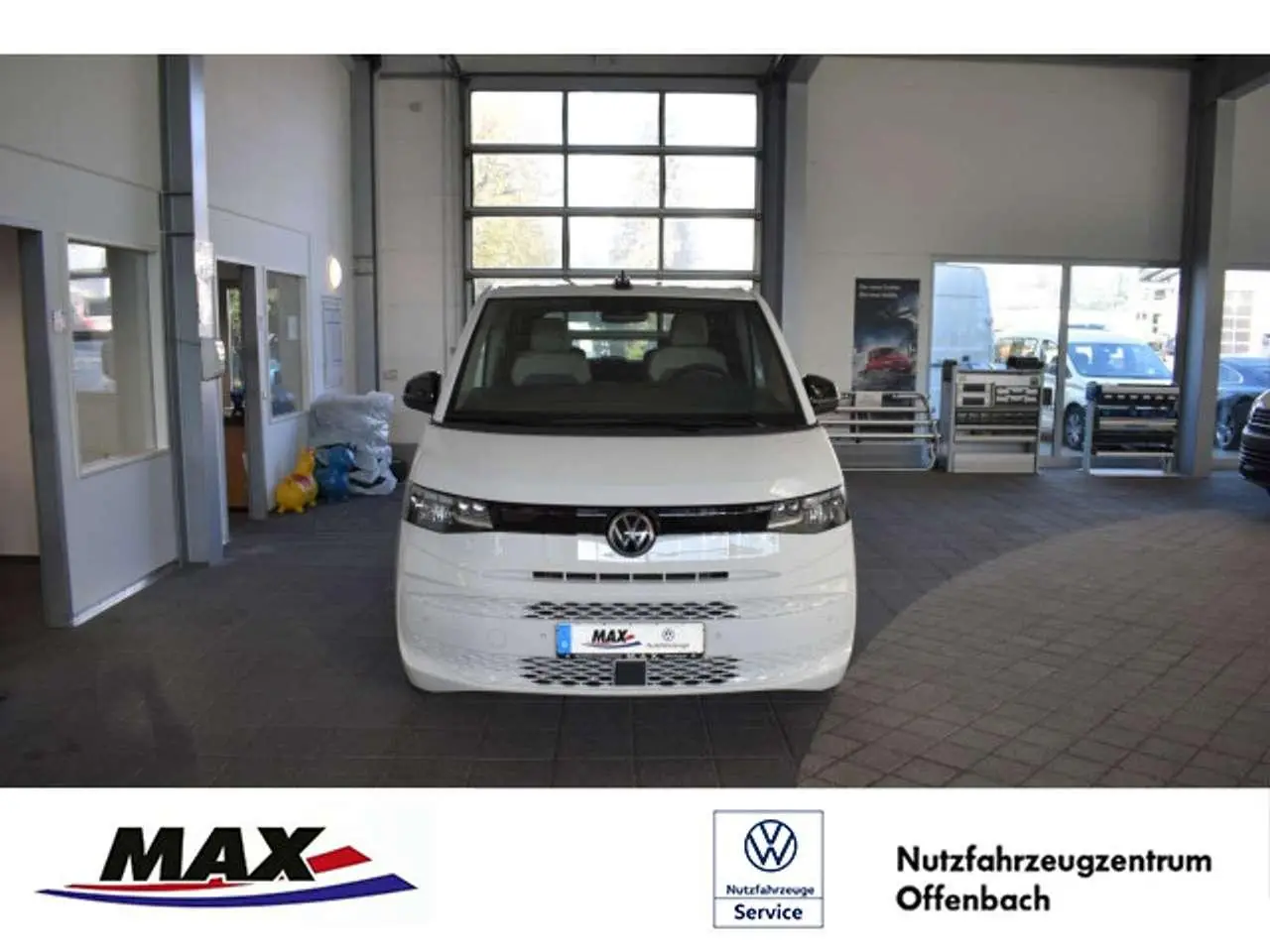 Photo 1 : Volkswagen T7 2022 Hybrid