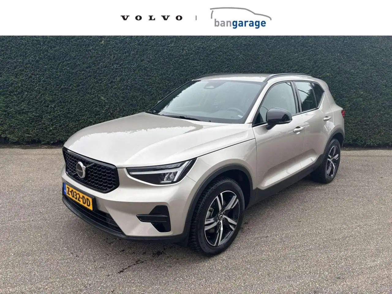 Photo 1 : Volvo Xc40 2024 Petrol