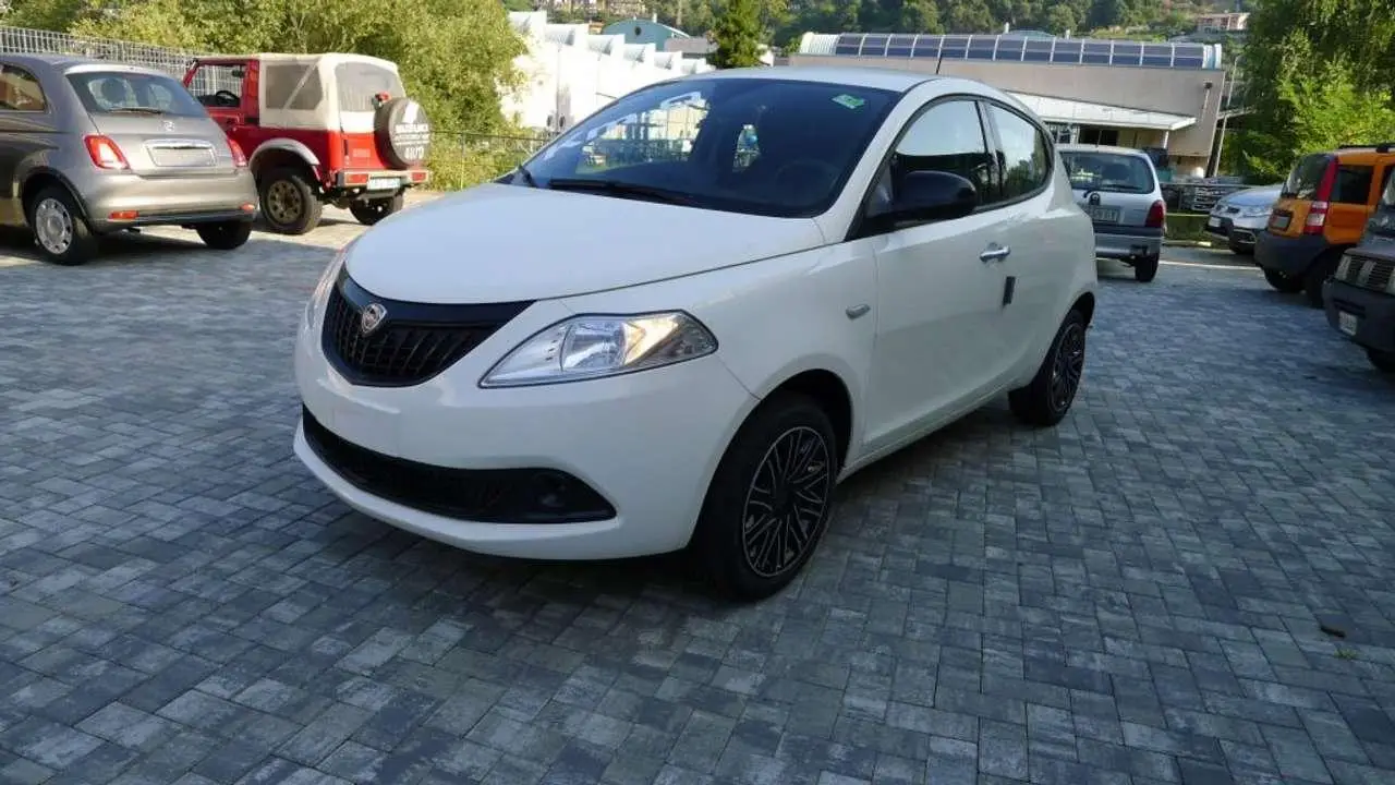 Photo 1 : Lancia Ypsilon 2024 Hybrid