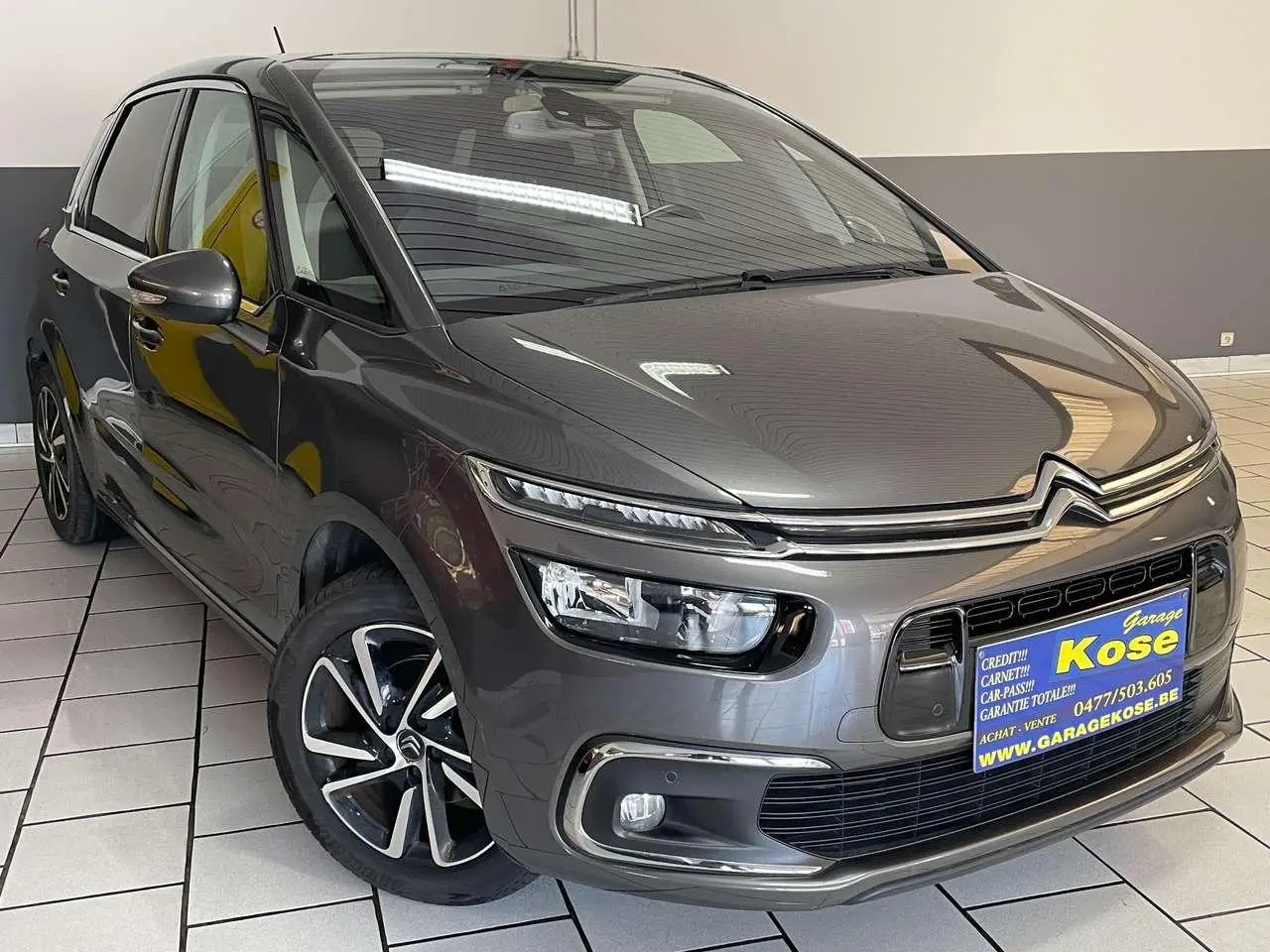 Photo 1 : Citroen C4 2018 Essence