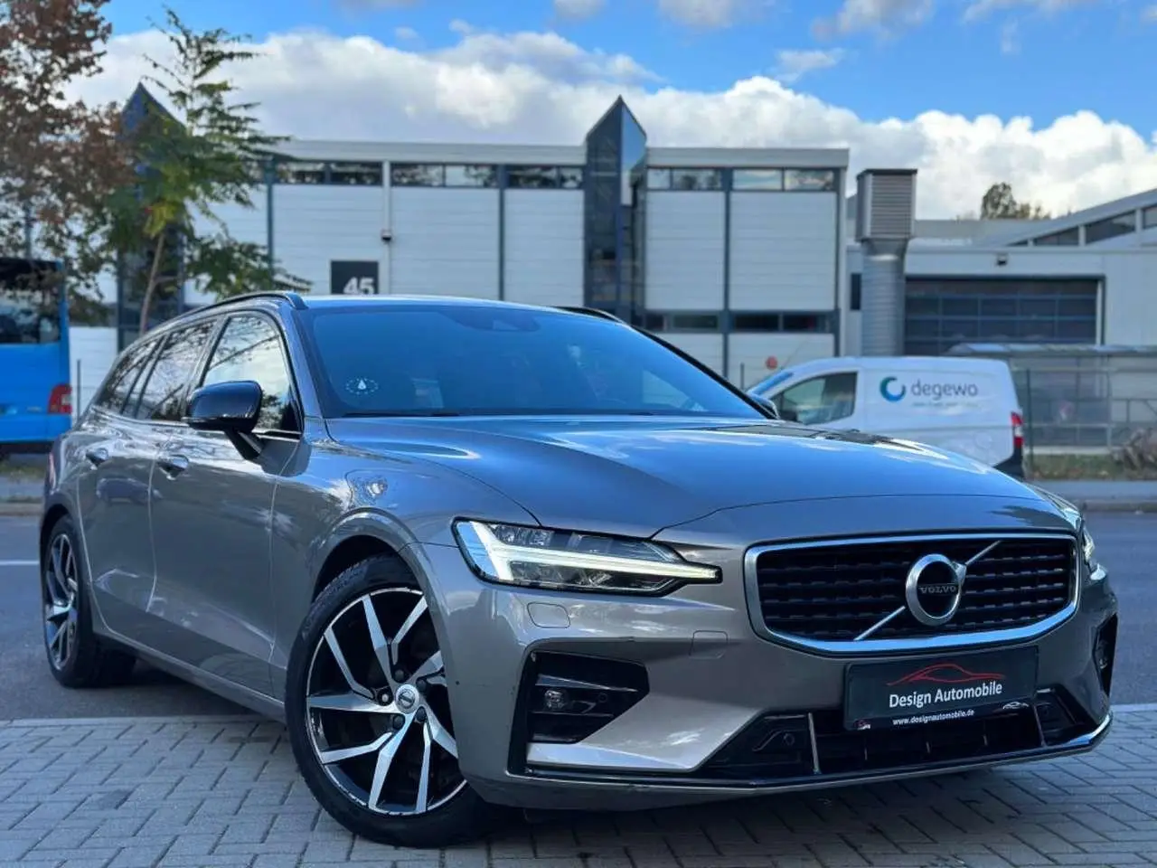 Photo 1 : Volvo V60 2020 Diesel