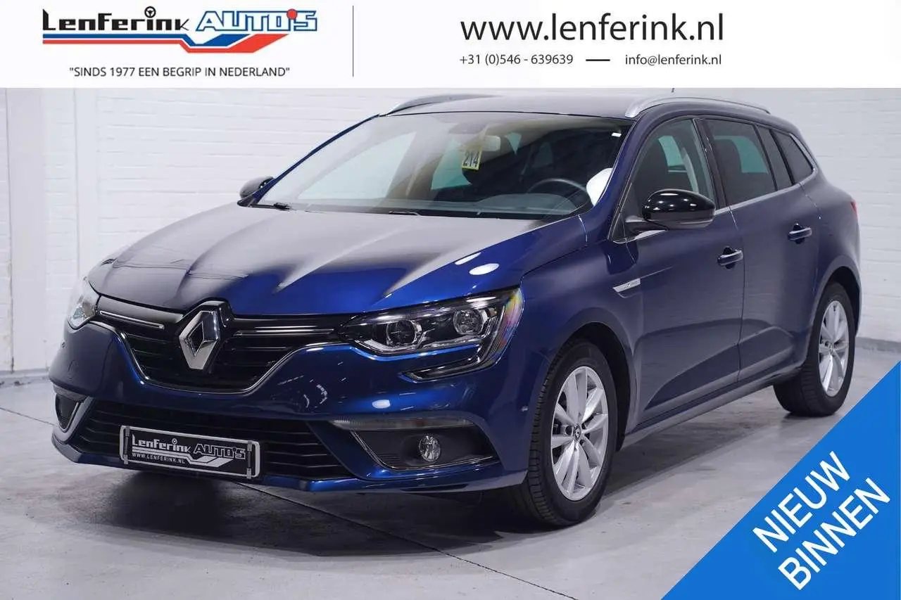 Photo 1 : Renault Megane 2018 Essence