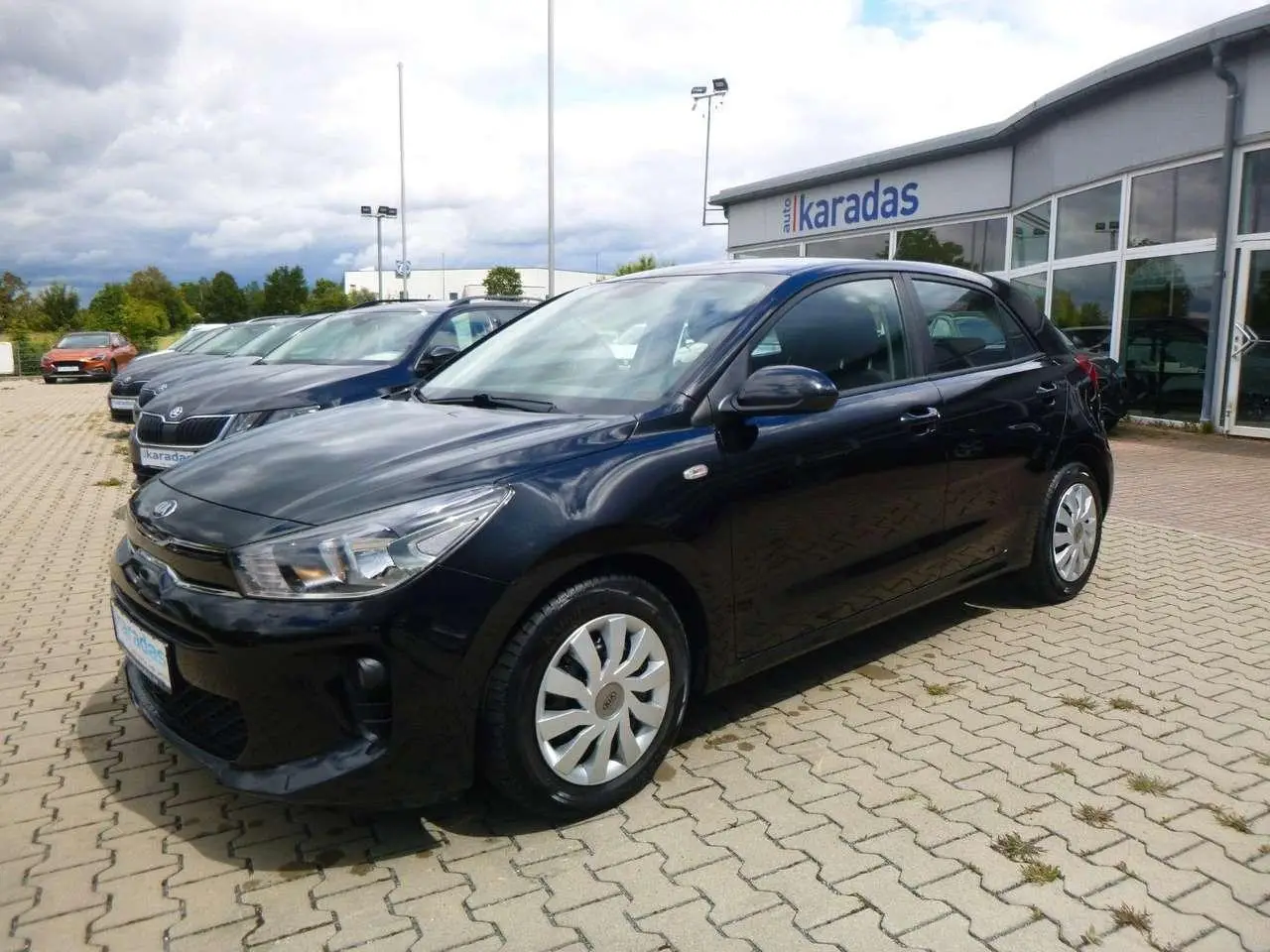 Photo 1 : Kia Rio 2017 Petrol