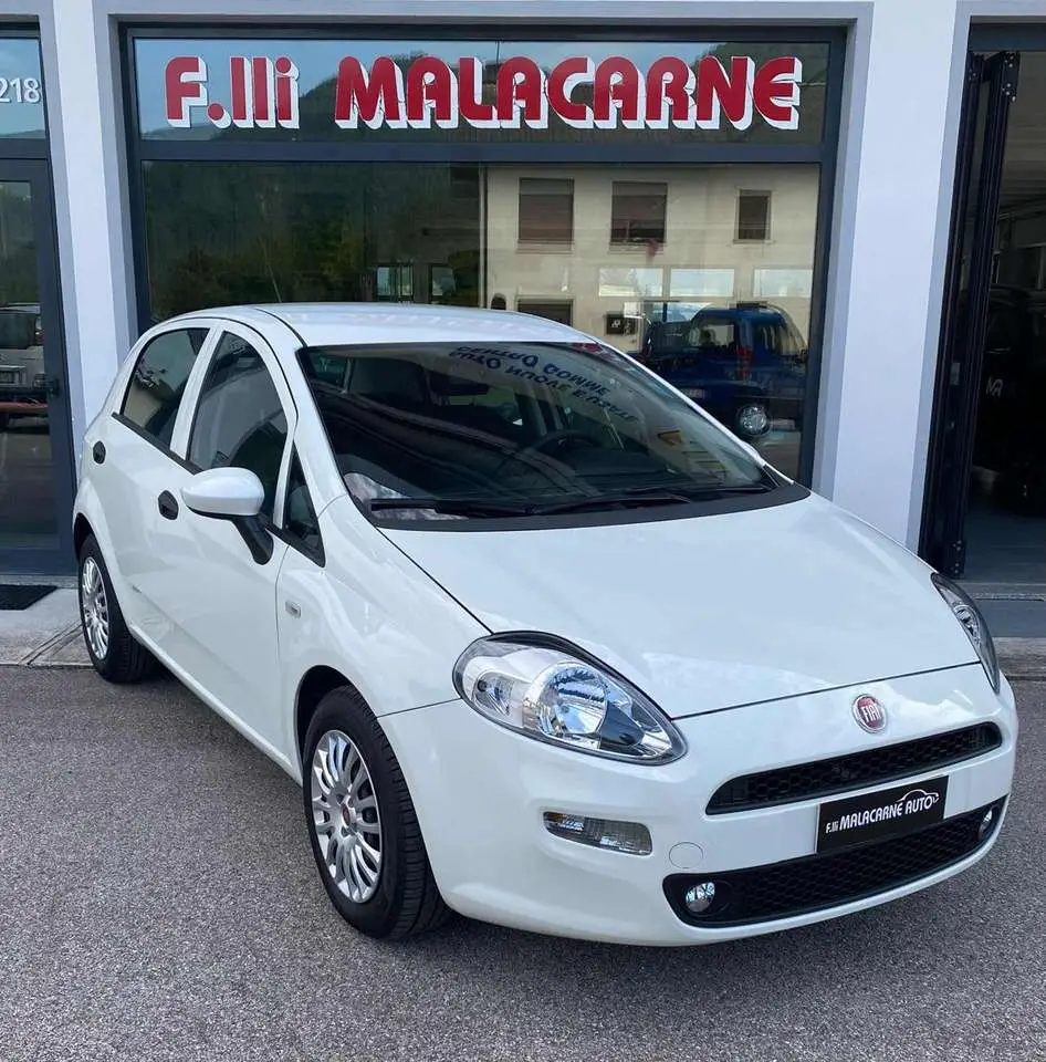 Photo 1 : Fiat Punto 2017 Diesel