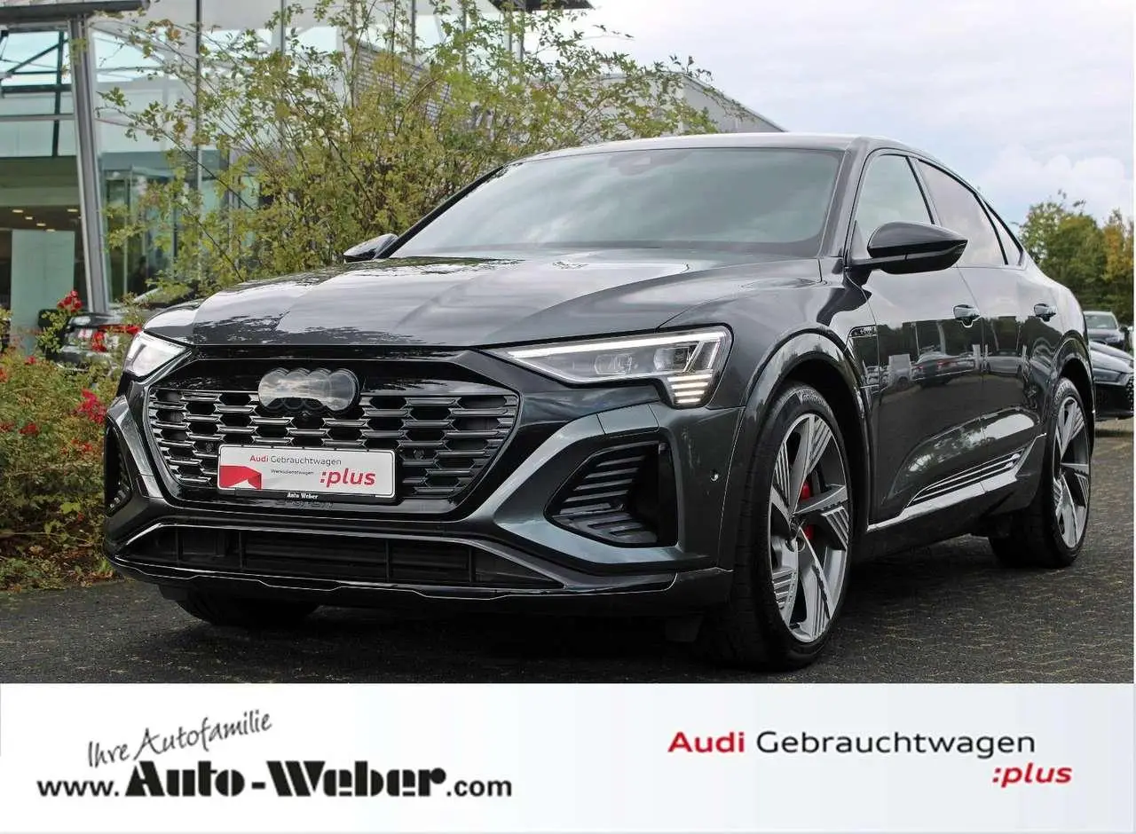 Photo 1 : Audi Q8 2024 Électrique