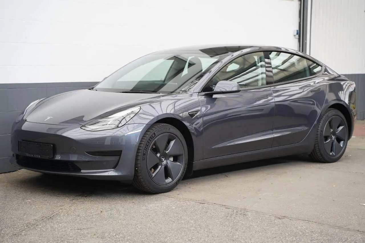 Photo 1 : Tesla Model 3 2022 Electric