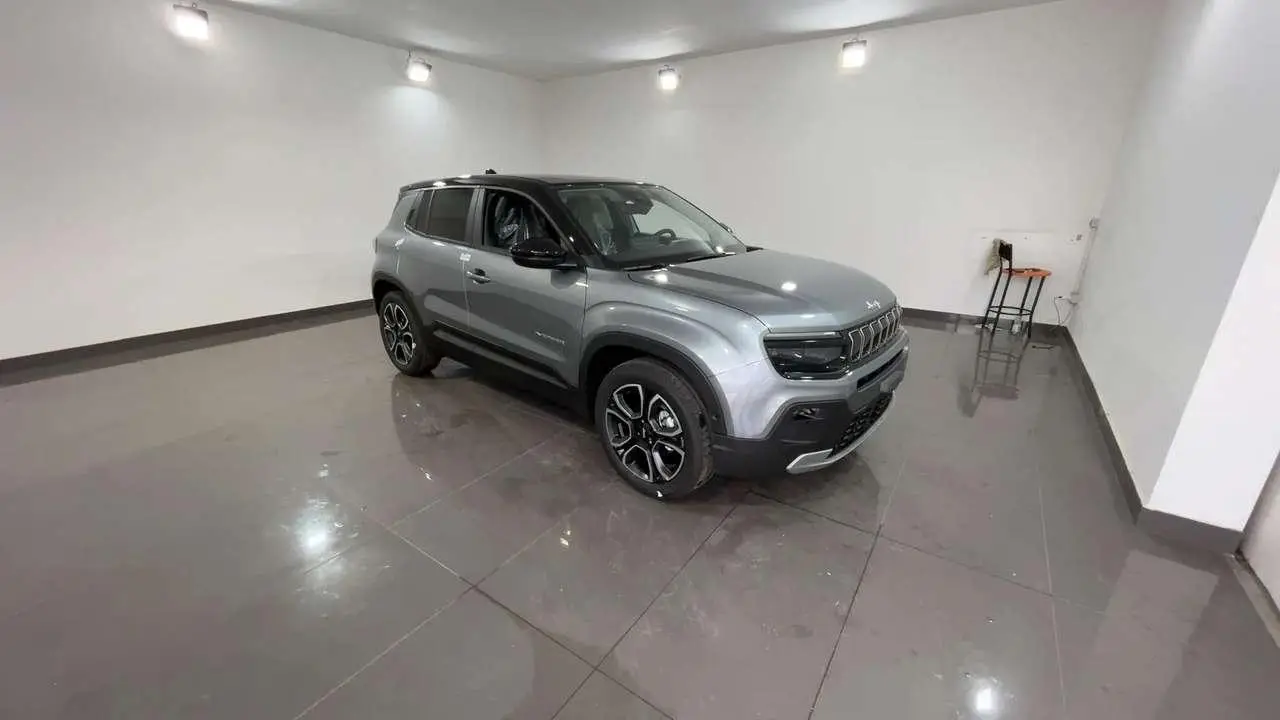 Photo 1 : Jeep Avenger 2024 Petrol