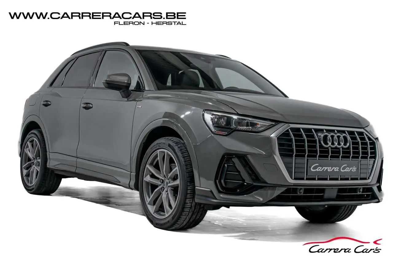 Photo 1 : Audi Q3 2019 Petrol