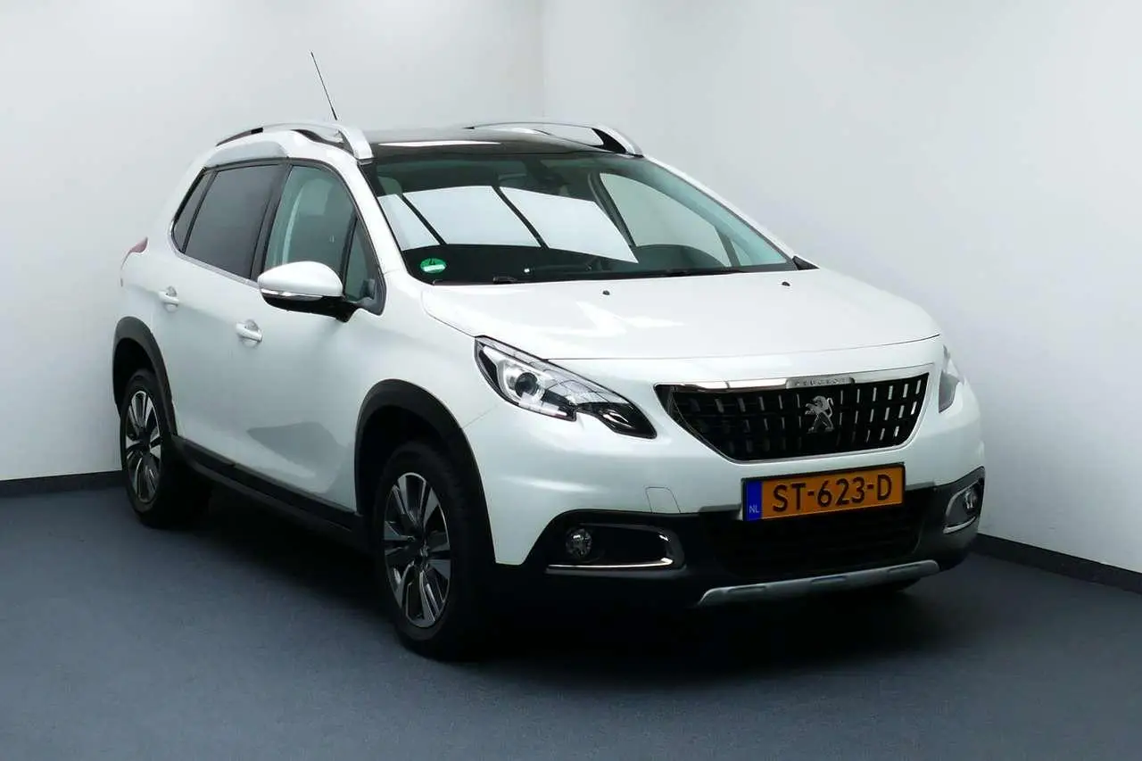 Photo 1 : Peugeot 2008 2018 Petrol