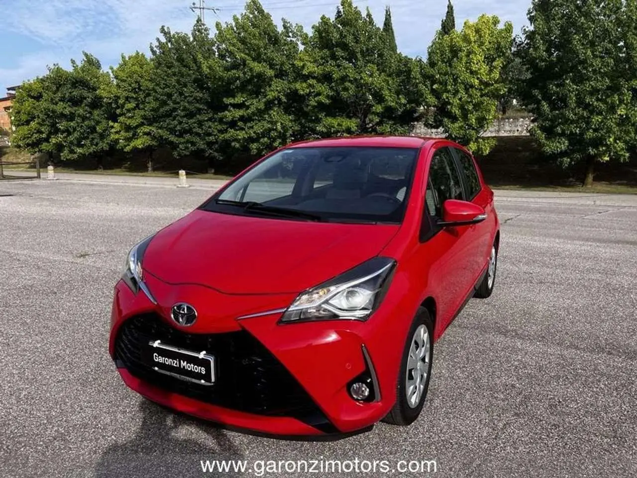 Photo 1 : Toyota Yaris 2019 Petrol