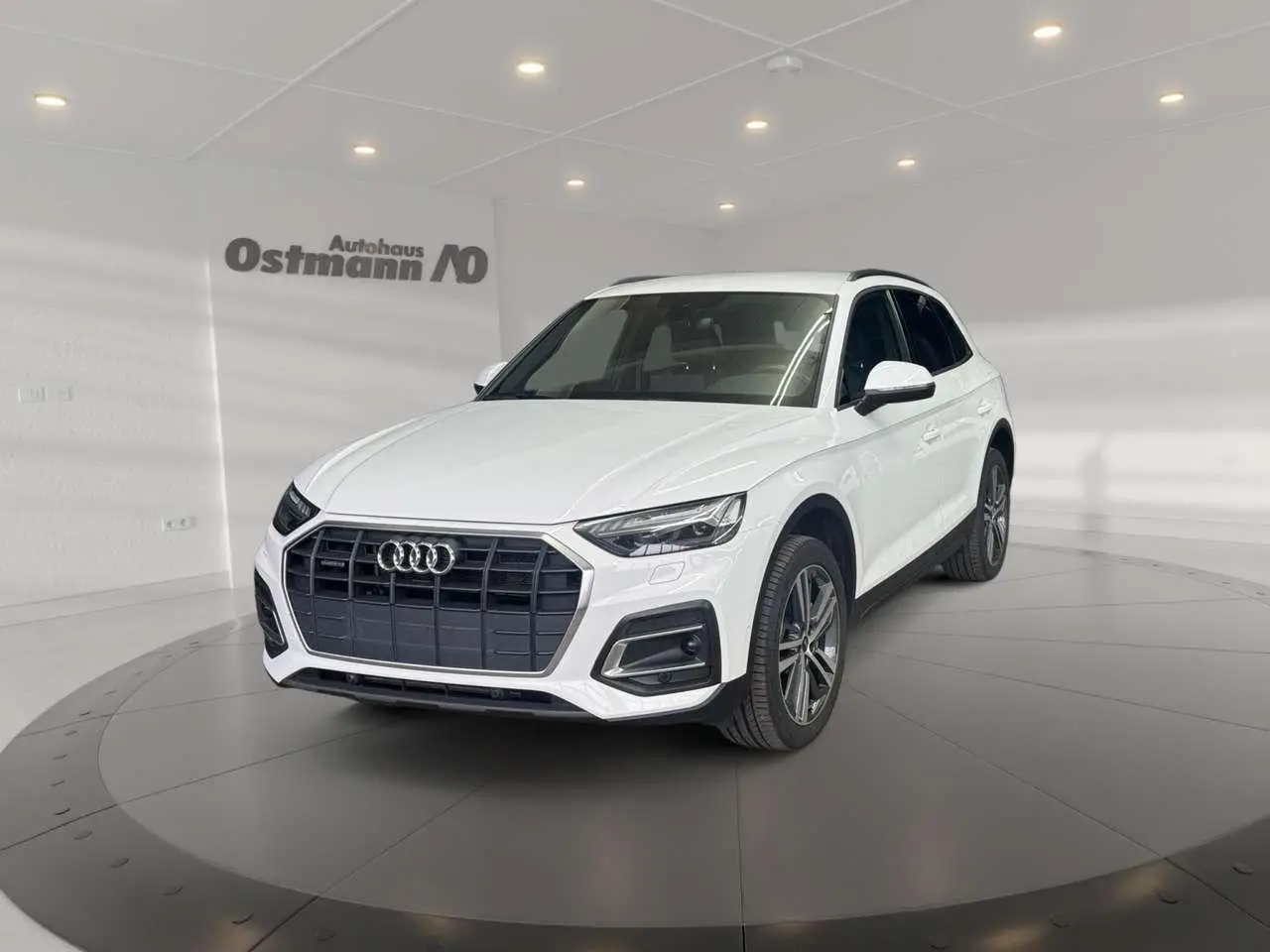 Photo 1 : Audi Q5 2021 Hybride